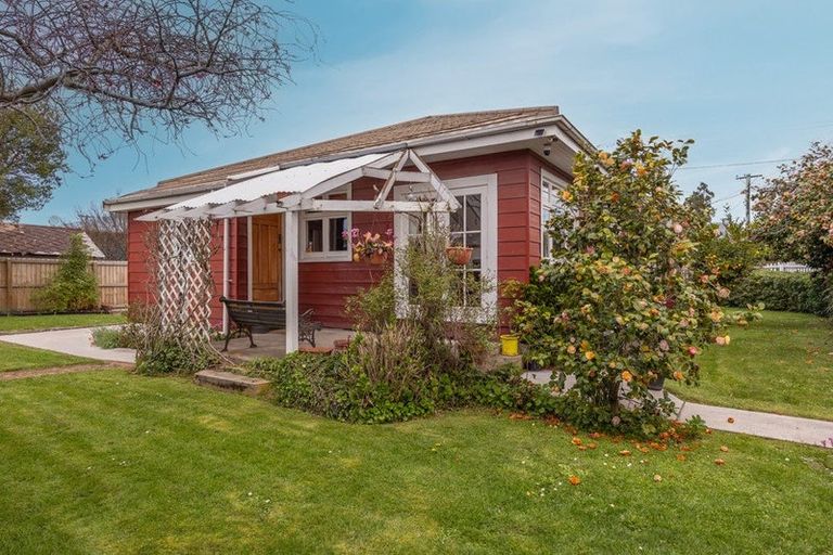 Photo of property in 52 York Street, Waltham, Christchurch, 8023