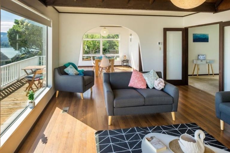 Photo of property in 10 Compass Way, Whitby, Porirua, 5024