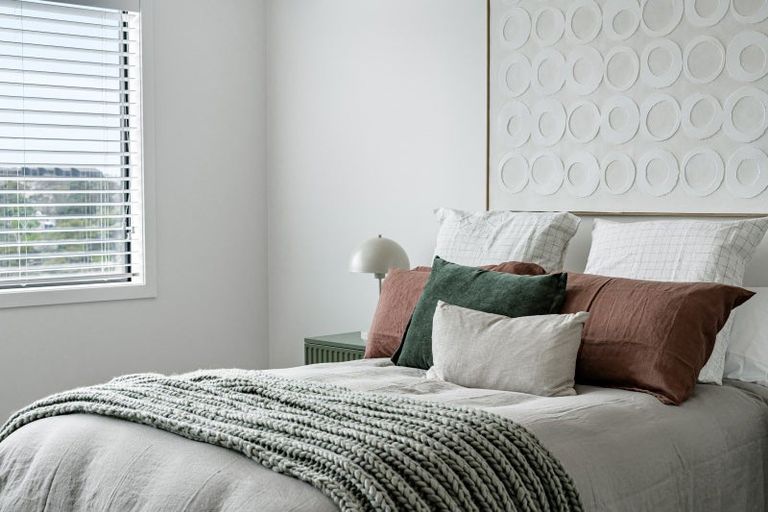 Photo of property in 9 Golden Fall Road, Hobsonville, 0616