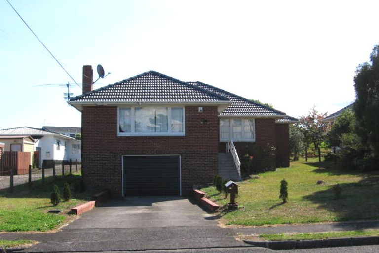 Photo of property in 5 Tiki Street, New Lynn, Auckland, 0600