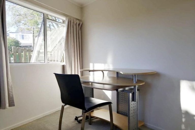 Photo of property in 1/30 Houston Place, Bayview, Auckland, 0629