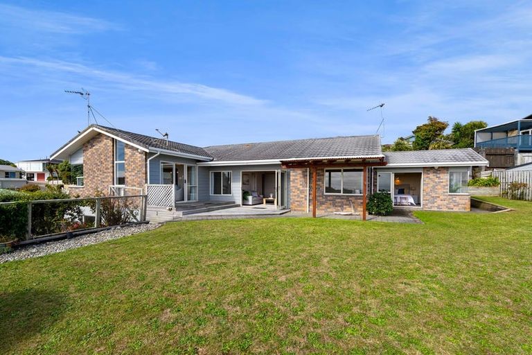 Photo of property in 6 Renown Place, Spotswood, New Plymouth, 4310