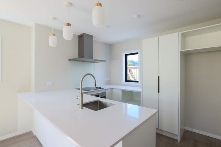 Photo of property in 272 Fergusson Drive, Heretaunga, Upper Hutt, 5018