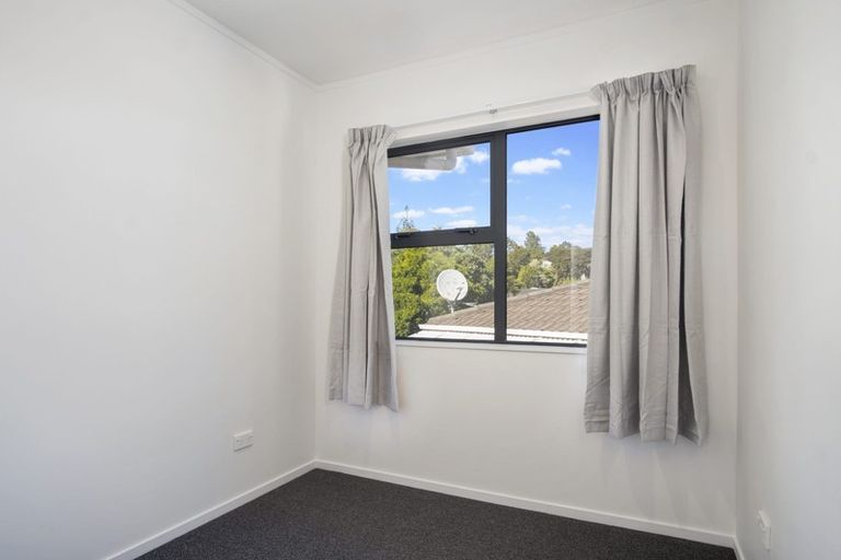 Photo of property in 9 Simon Ellice Drive, Bayview, Auckland, 0629