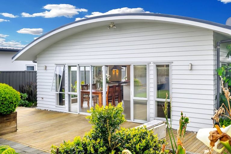 Photo of property in 71 Hine Street, New Plymouth, 4310