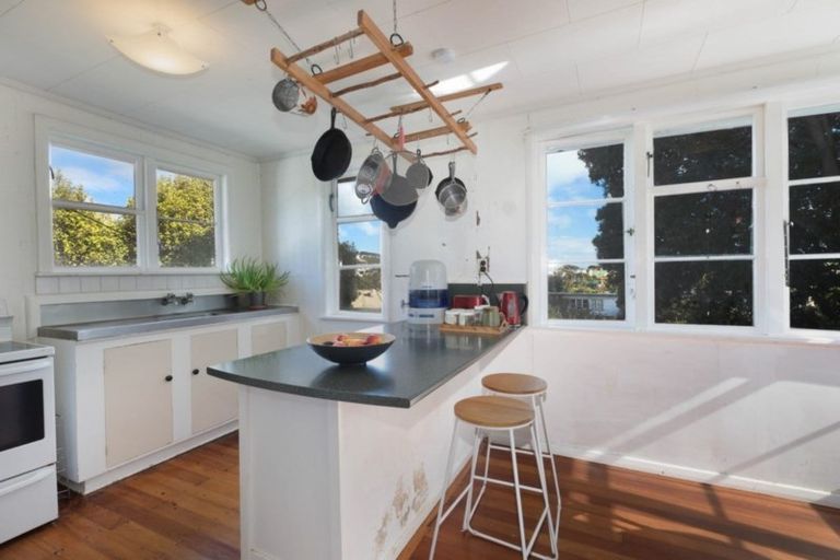 Photo of property in 50 Dimock Street, Titahi Bay, Porirua, 5022