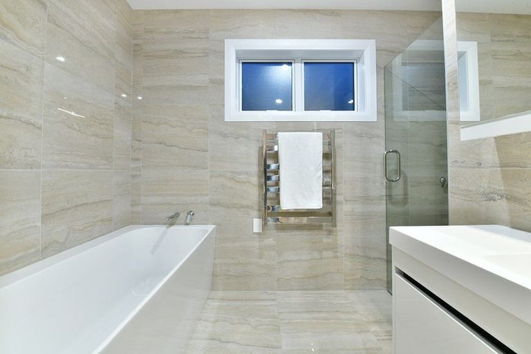 Photo of property in 11 Maturiki Drive, One Tree Point, 0118