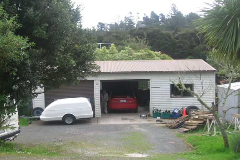 Photo of property in 55 Driving Creek Road, Coromandel, 3506
