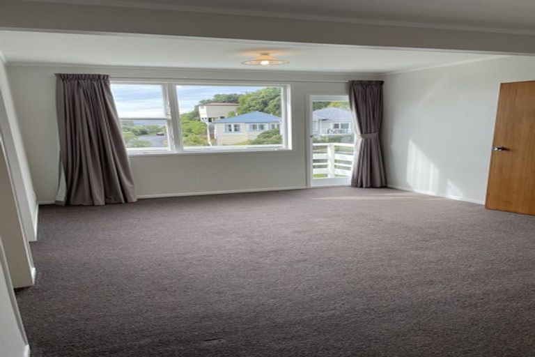 Photo of property in 2/12 Norna Crescent, Kelburn, Wellington, 6012