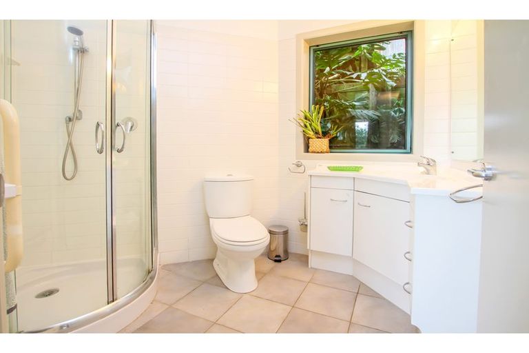 Photo of property in 8 Scoresby Street, Opua, 0200