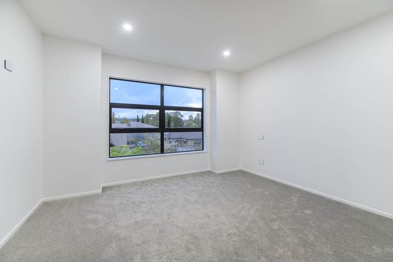 Photo of property in 44b Godley Road, Green Bay, Auckland, 0604