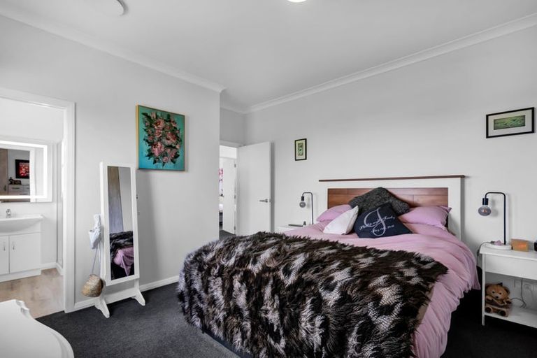 Photo of property in 43 Quinns Road, Normanby, Hawera, 4673