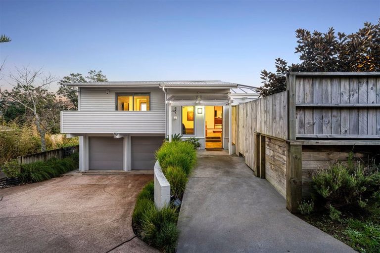 Photo of property in 1/16 Gordon Avenue, Milford, Auckland, 0620