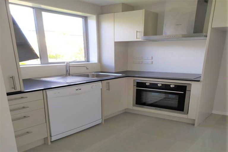 Photo of property in 31/11 Ray Small Drive, Papakura, 2110