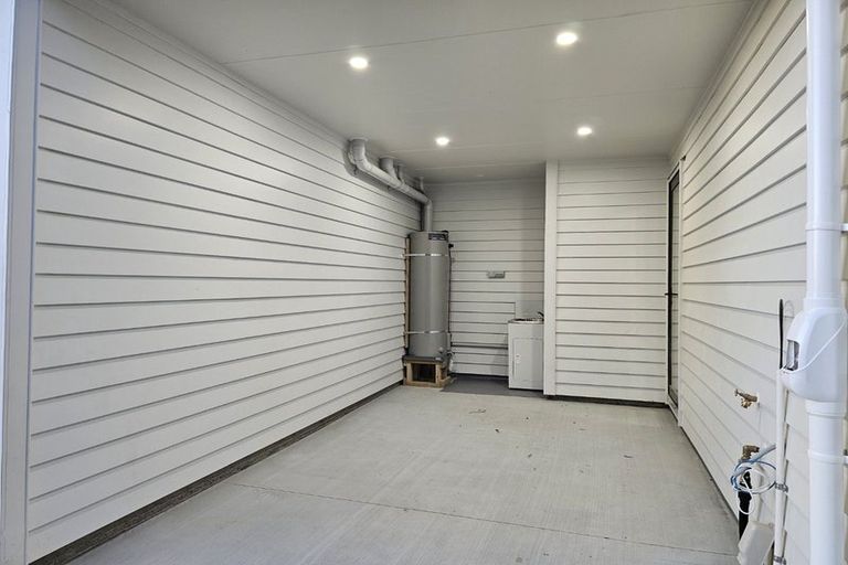 Photo of property in 8 Lewis Road, Pakuranga, Auckland, 2010