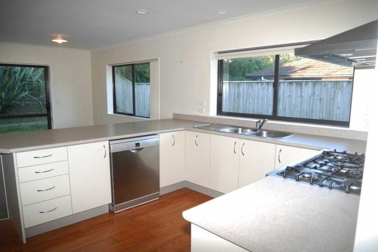 Photo of property in 5 Cascade Way, Paraparaumu, 5032