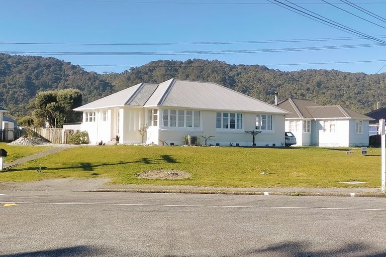 Photo of property in 49 Fitzgerald Street, Cobden, Greymouth, 7802