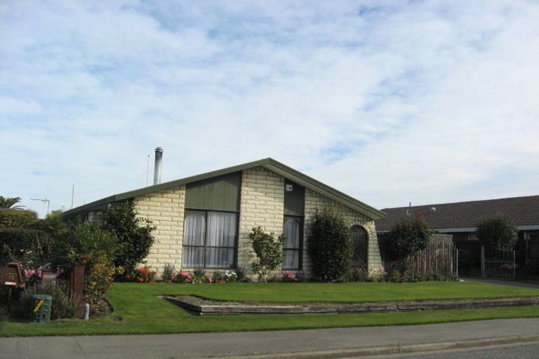 Photo of property in 70 Cheyenne Street, Sockburn, Christchurch, 8042