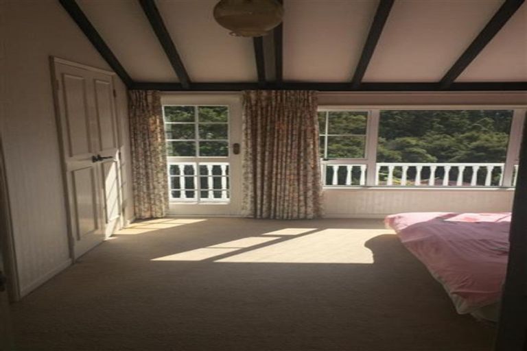 Photo of property in 116 Chelsea View Drive, Chatswood, Auckland, 0626