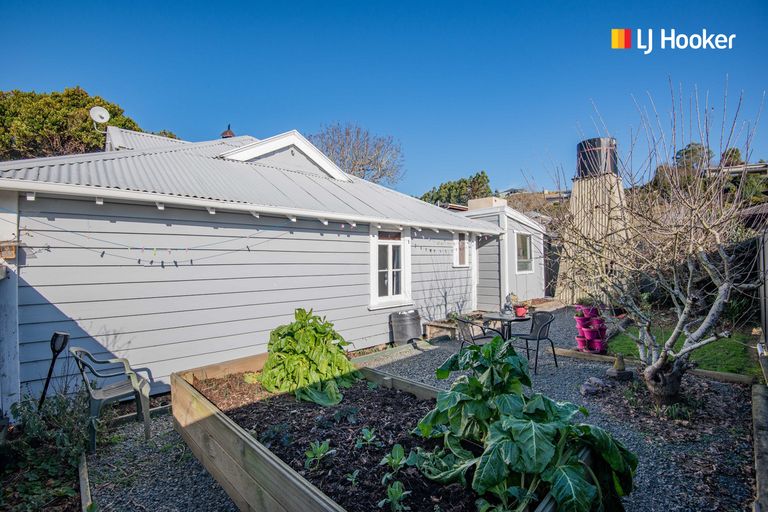 Photo of property in 2 Goodwin Street, Waihola, Milton, 9073