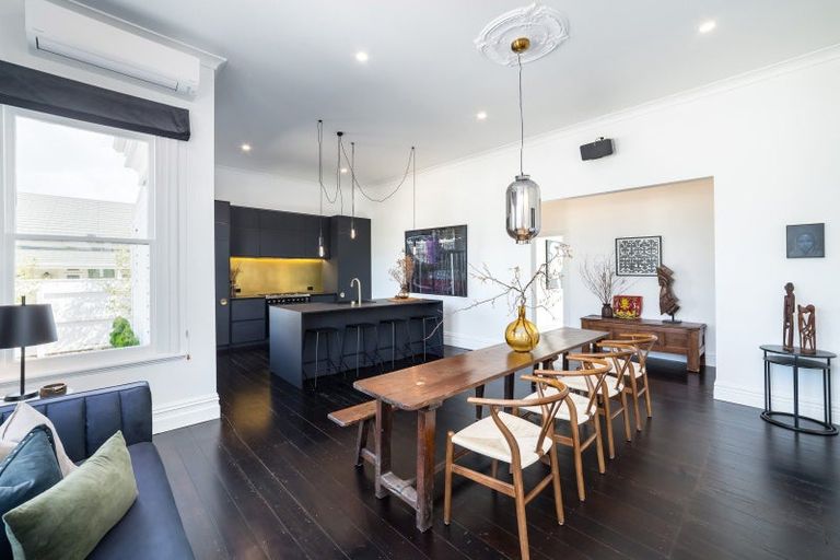 Photo of property in 250 Main Street, Greytown, 5712