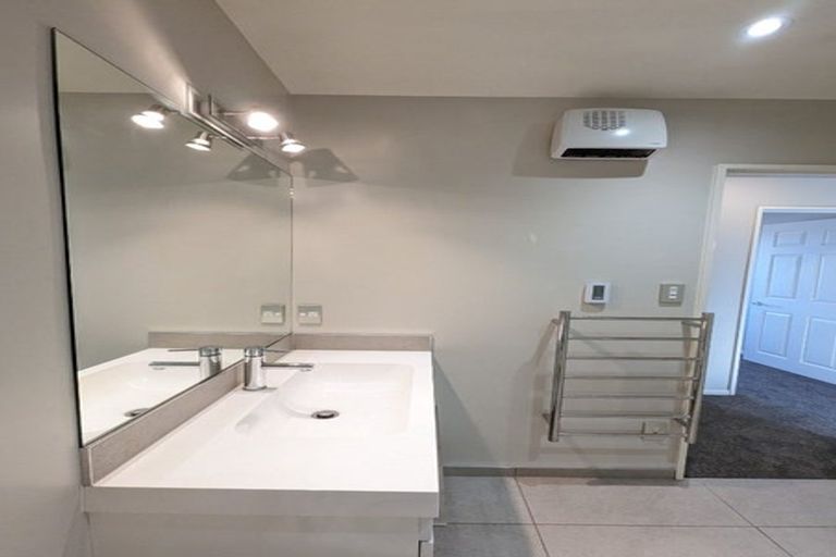 Photo of property in 6 Somerville Crescent, Aidanfield, Christchurch, 8025