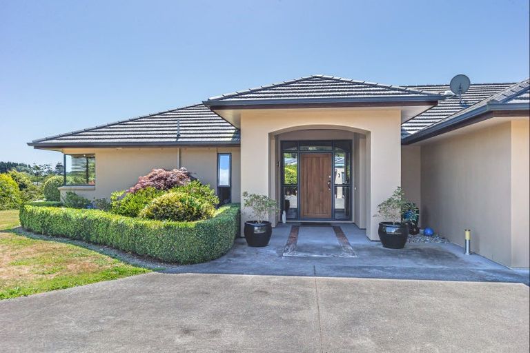 Photo of property in 40 Manakau Heights Drive, Manakau, Otaki, 5583