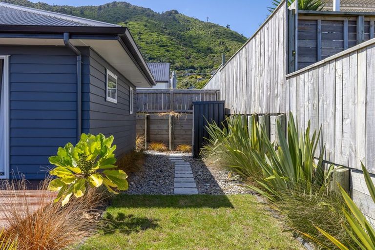 Photo of property in 11 Karearea Avenue, Waikanae, 5036