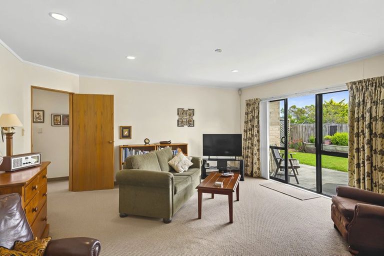 Photo of property in 44 Hadleigh Court, Paraparaumu, 5032