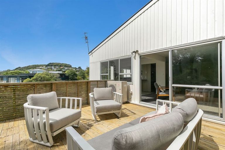 Photo of property in 34 Oak Avenue, Paremata, Porirua, 5024