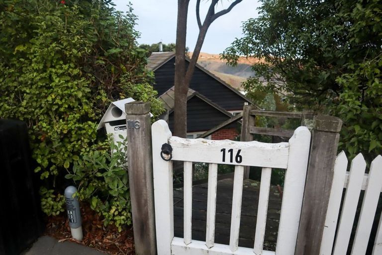 Photo of property in 116 Dyers Pass Road, Cashmere, Christchurch, 8022