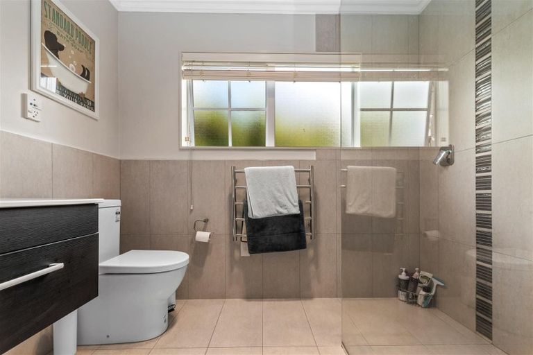 Photo of property in 168a Kawaha Point Road, Kawaha Point, Rotorua, 3010