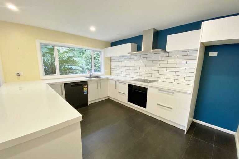 Photo of property in 70 Bowenvale Avenue, Cashmere, Christchurch, 8022