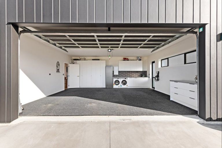 Photo of property in 7 Edenmore Terrace, Fitzherbert, Palmerston North, 4410
