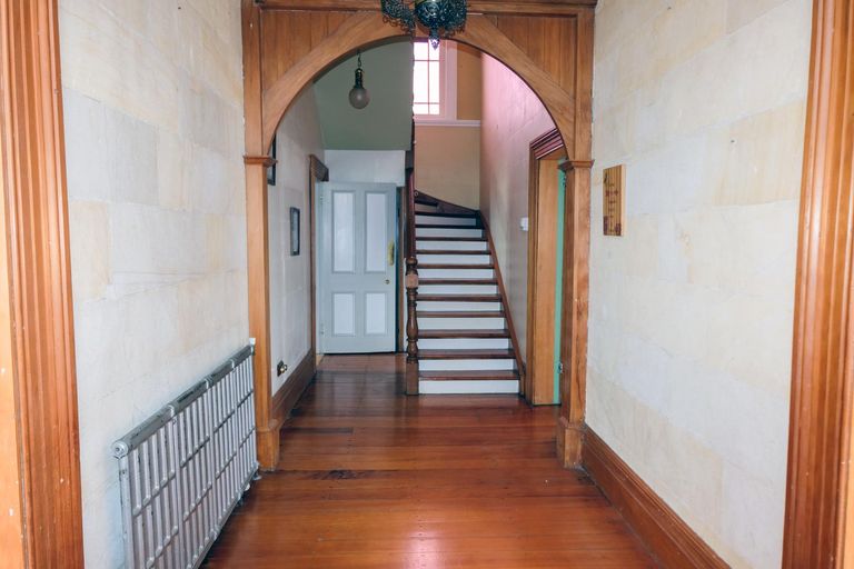 Photo of property in 1 Ure Street, South Hill, Oamaru, 9400