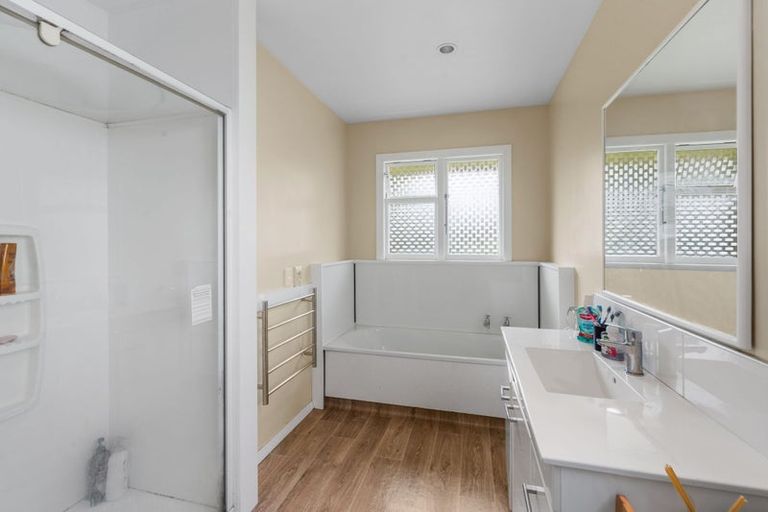 Photo of property in 170 Maidstone Road, Avonhead, Christchurch, 8042