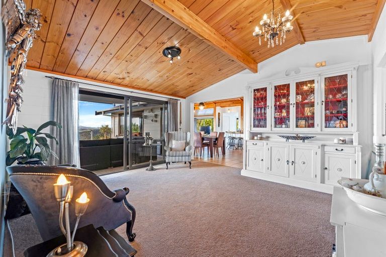 Photo of property in 84 Brick Bay Drive, Sandspit, Warkworth, 0982