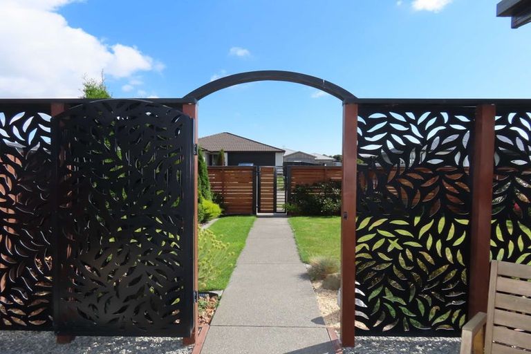 Photo of property in 3 Kingsbridge West, Burwood, Christchurch, 8083