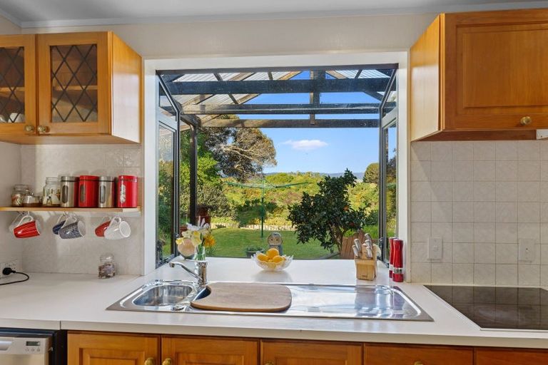 Photo of property in 36 Simcox Street, Otaki Beach, Otaki, 5512