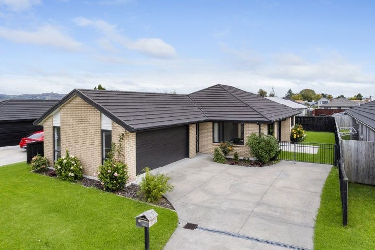 Photo of property in 25 Fearnley Grove, Pyes Pa, Tauranga, 3112