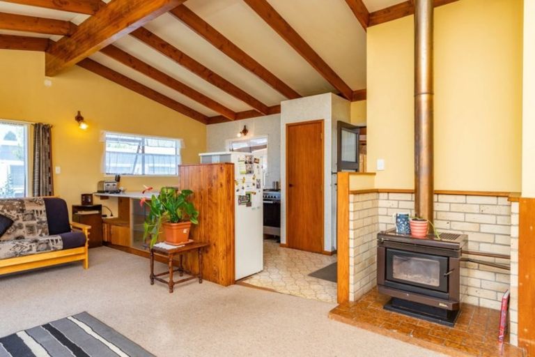 Photo of property in 6 Shoemaker Road, Waipu, 0510