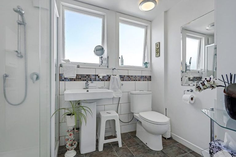 Photo of property in 3 Hamilton Drive, Waiuku, 2123