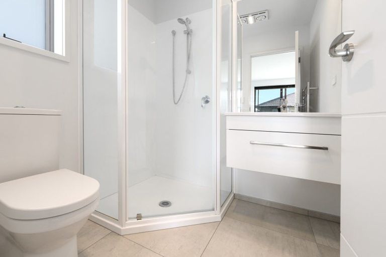 Photo of property in 37 Te Wharo Drive, Papamoa, 3118