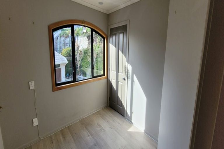 Photo of property in 85c Eliot Street, New Plymouth, 4310