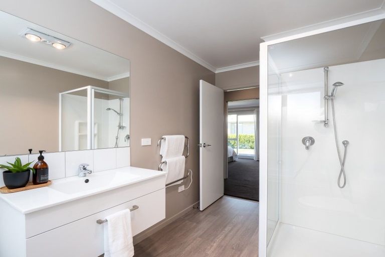 Photo of property in 10d Haddow's Place, Lake Hayes, Queenstown, 9304