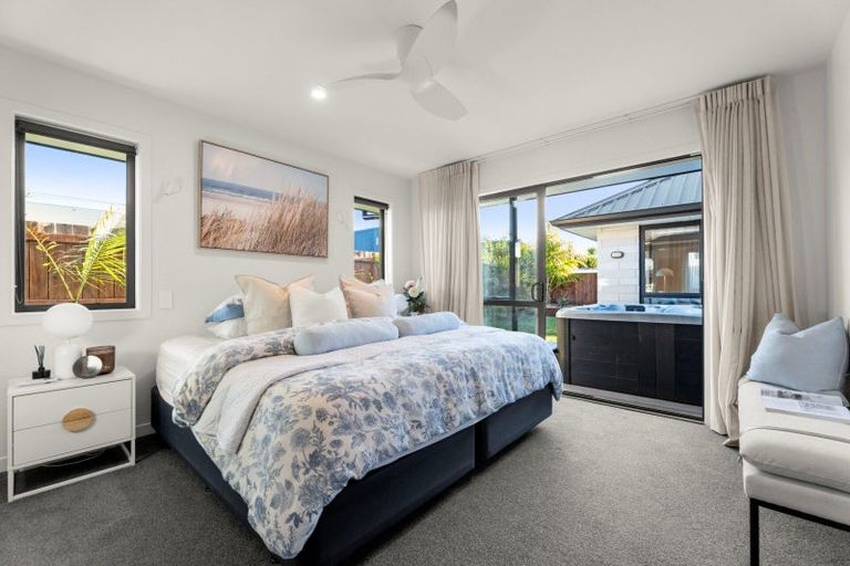 Photo of property in 14 Sarcodia Place, Papamoa Beach, Papamoa, 3118