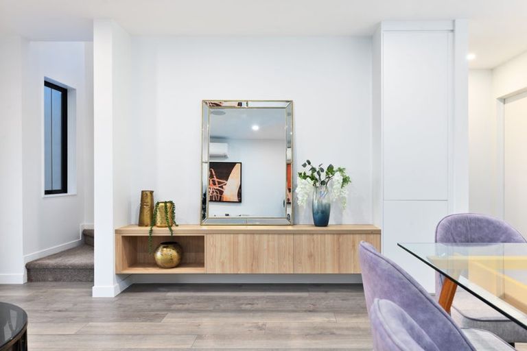 Photo of property in 24f Essex Street, Te Atatu South, Auckland, 0610