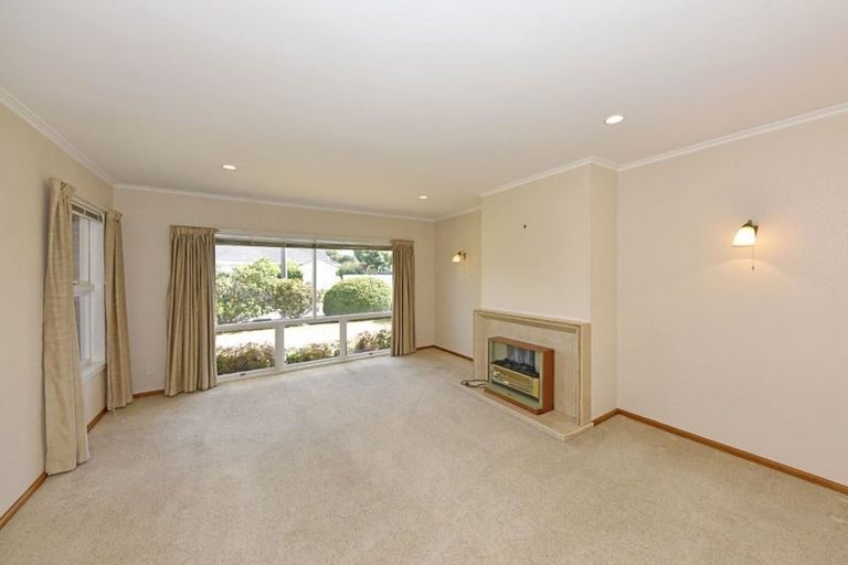 Photo of property in 3 Verran Place, Fendalton, Christchurch, 8052