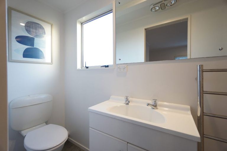 Photo of property in 2/46 La Trobe Street, Pakuranga Heights, Auckland, 2010