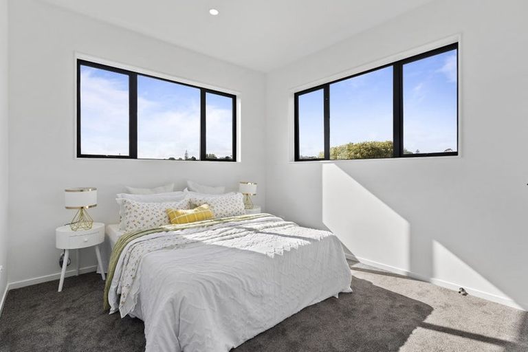 Photo of property in 31c Linwood Avenue, Forrest Hill, Auckland, 0620